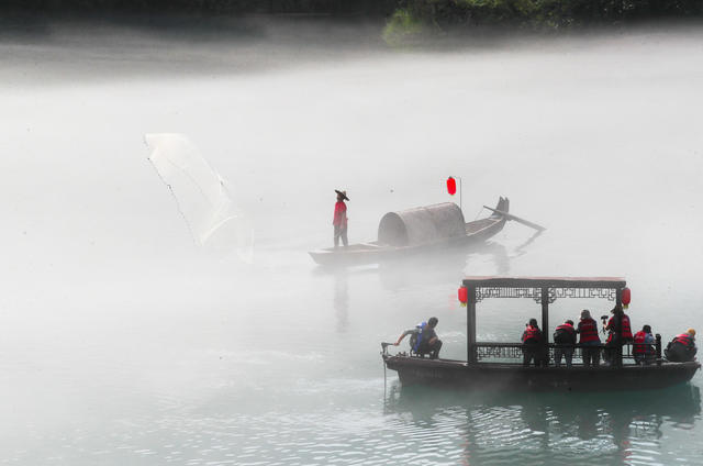 旅游  小东江  游客