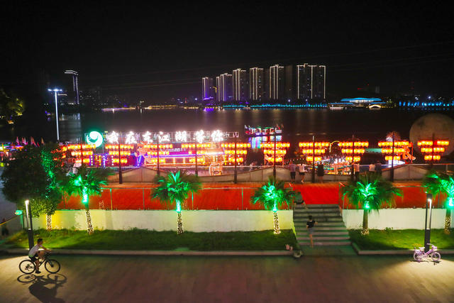 夜经济  夜生活  游船  观光