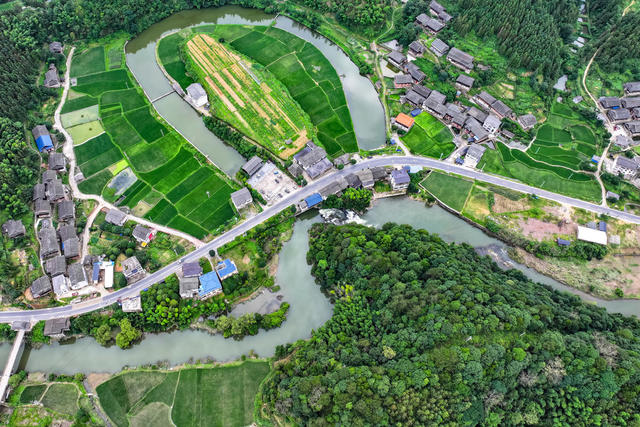 田园 乡村 生态 人居环境 宜居宜业 和美乡村