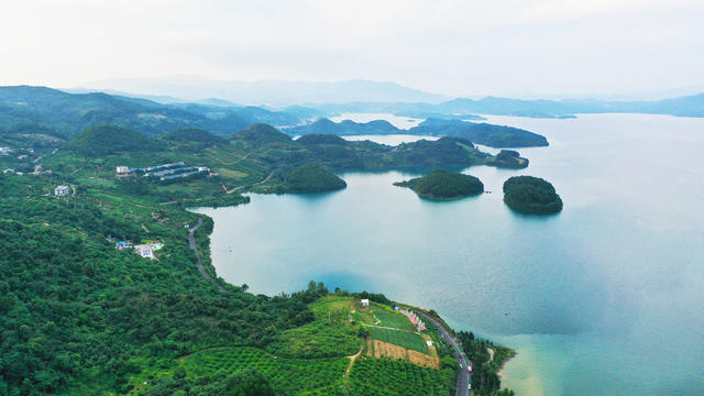 旅游  生态  绿水青山  游客