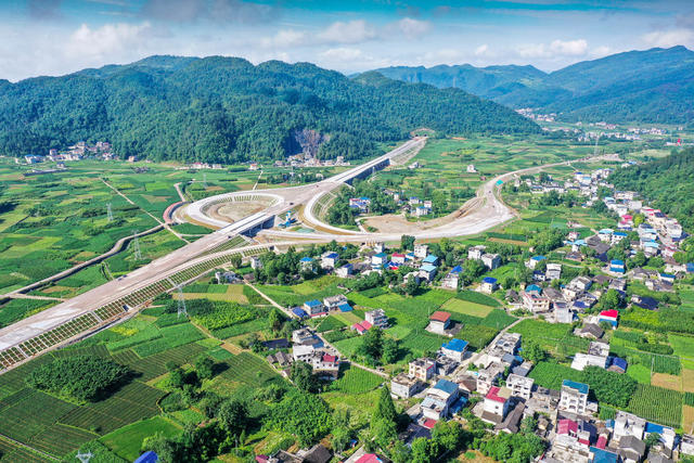 湖南 湘西 桑龙高速 公路 建设 雏形