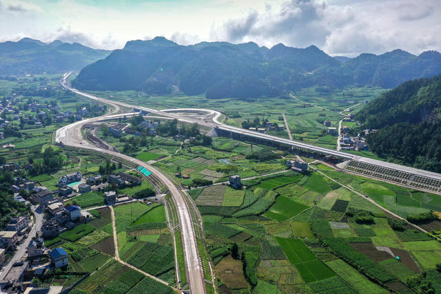 湖南 湘西 桑龙高速 公路 建设 雏形