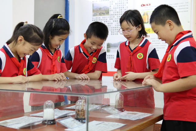 禁毒日 学校 禁毒 宣传 绘画 签名 参观