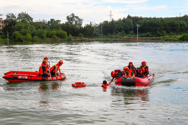 防汛  抗洪  防溺水  救援  演练
