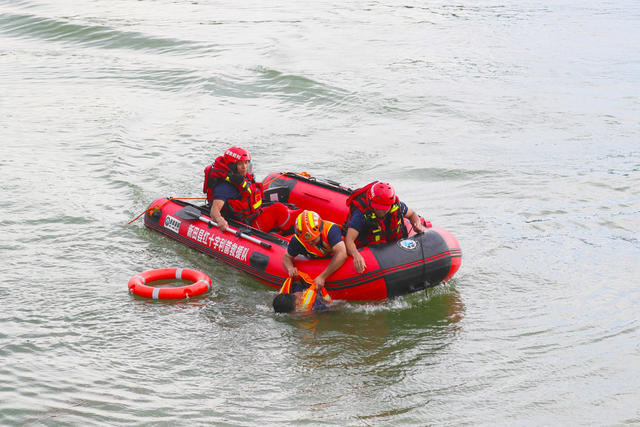 防汛  抗洪  防溺水  救援  演练