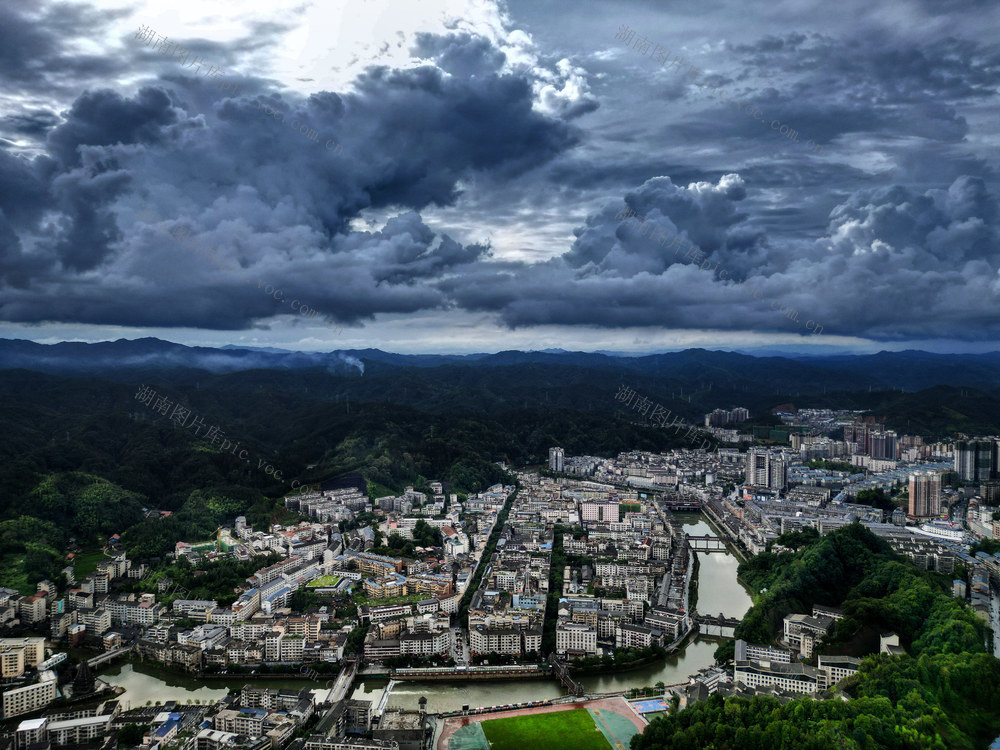 雨后 山城 空气 清新 云涌 宁静 美