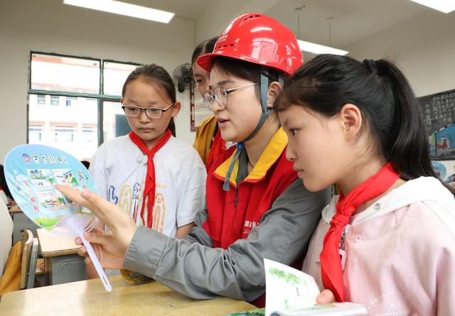 用电知识进校园 护航安全助成长