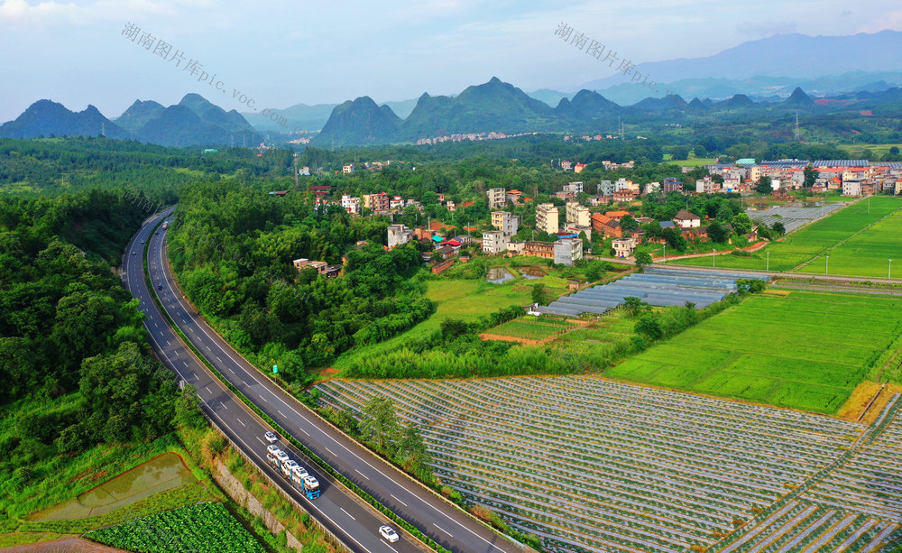 嘉禾：路畅景美