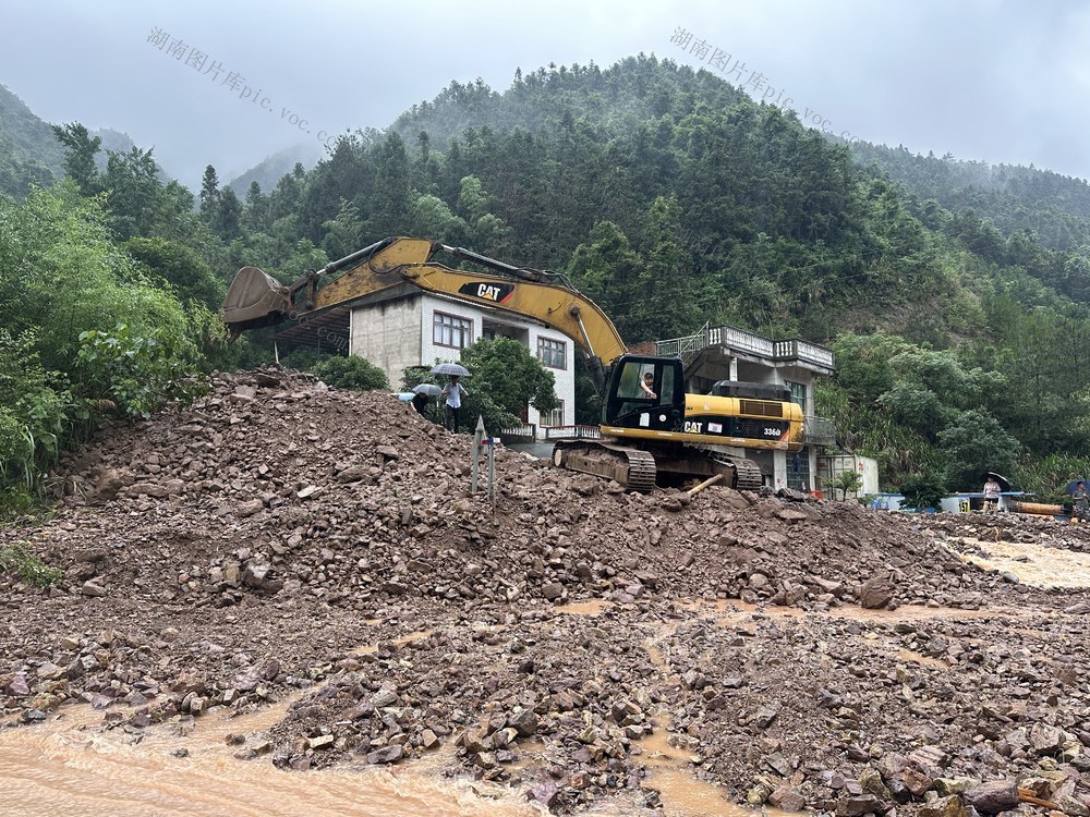 暴雨 山洪 救援