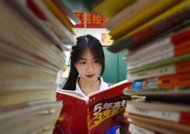 嘉禾：勤学不怠 备战高考