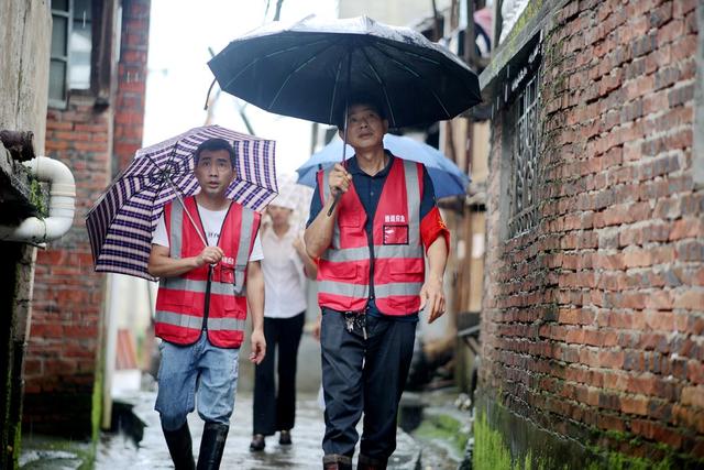 防汛、党员干部、抗灾、安全排查、排险