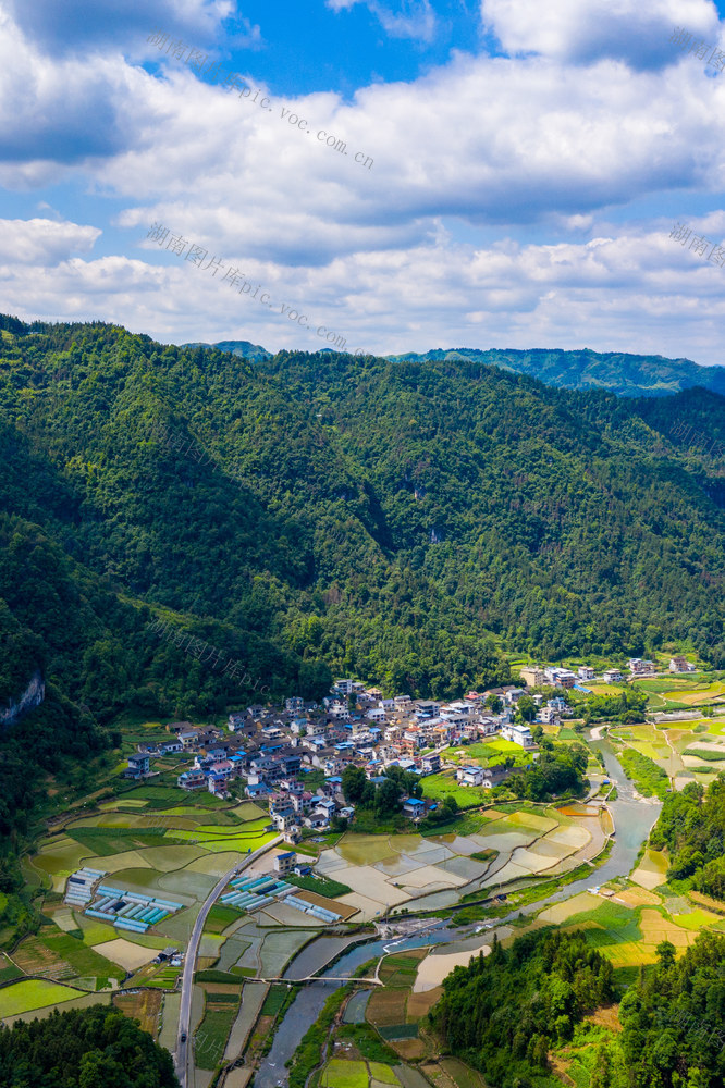 乡村  田园   蓝天  白云   湘西