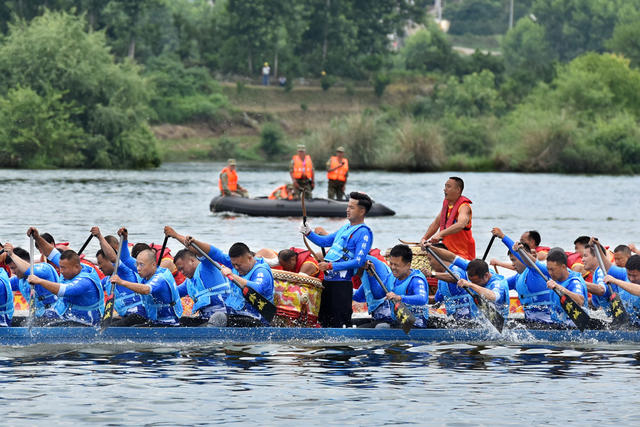 洪江市安江镇高庙遗址沅水河段举行。