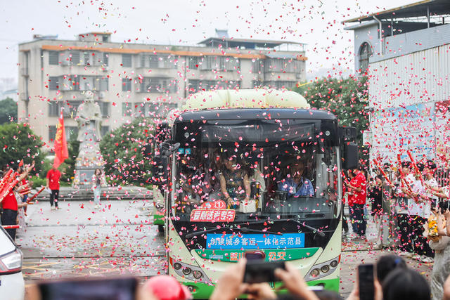 高考 考生 考点 考试 教育 加油