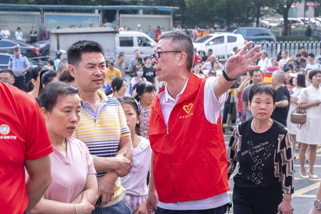 湖南娄底 志愿者 志愿服务 高考 考生 家长