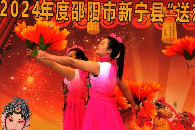 舞蹈 演员 深冲 节目 