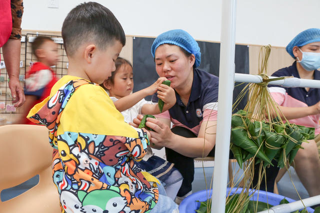 湖南，湘西，包粽子，幼儿，老师，迎接，端午
