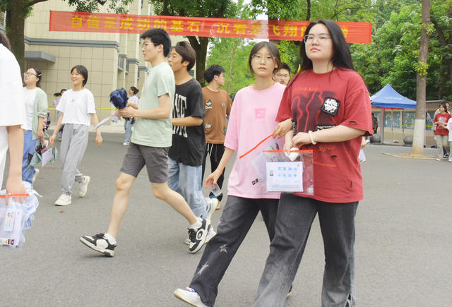 高考 考试科目 语文 数学 考生 从容情绪