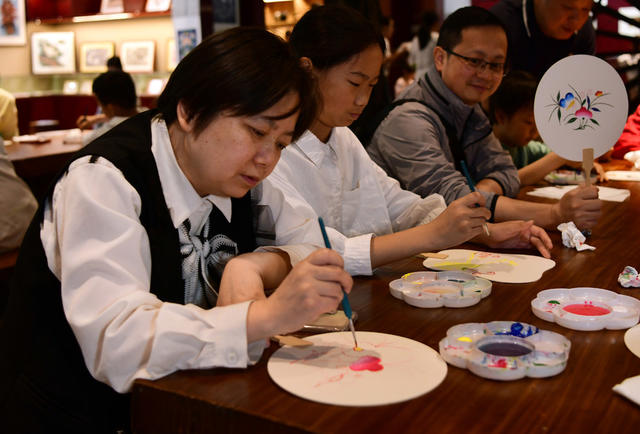 非遗 博物馆 展示 市民 端午