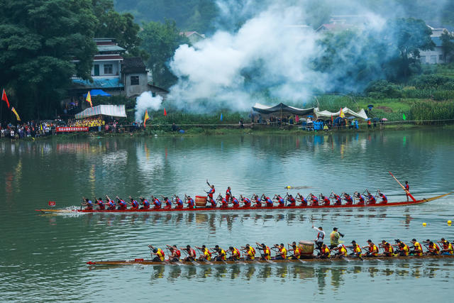 端午赛龙舟  麻阳传统龙舟