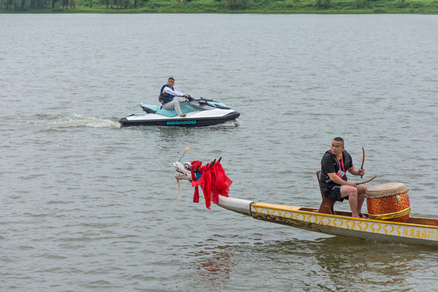 汨罗  汨罗江  龙舟  端午  龙  游客  比赛  热闹