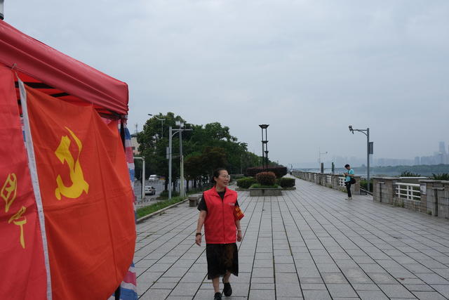 党员，志愿者，防汛值守，践初心