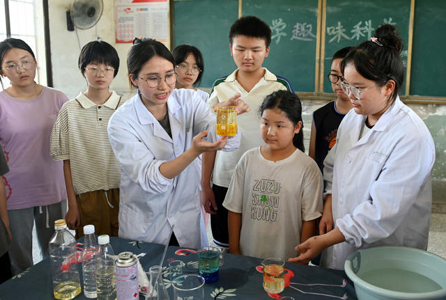 大学生 三下乡 暑假 支教 科普 实验 少年 儿童 科技 农村  知识辅导 暑假生活