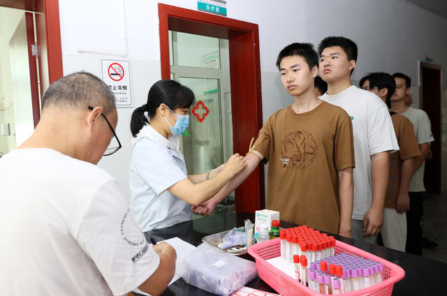 精心挑选优质兵员