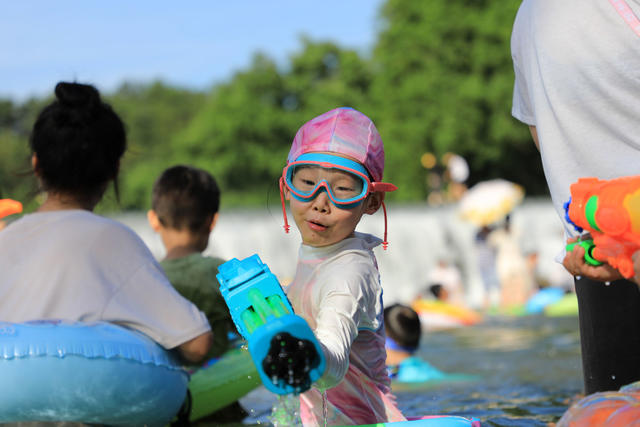 湖南邵东  戏水  清凉 夏日  游泳 打水仗