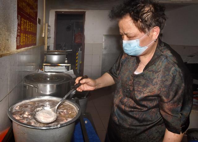 中国好人  林生丽  夜昼10小时  中国好人林生丽  凯阳餐馆