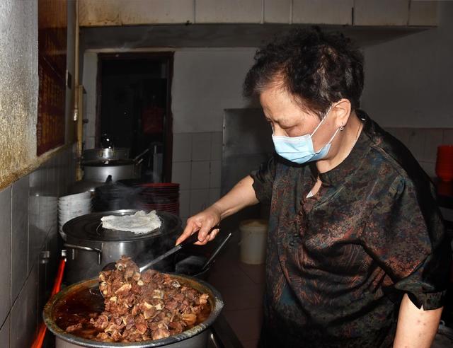 中国好人  林生丽  夜昼10小时  中国好人林生丽  凯阳餐馆