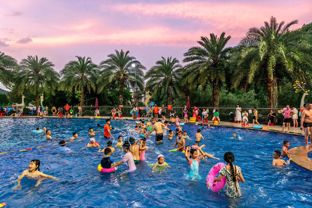 初伏  水上娱乐  消暑