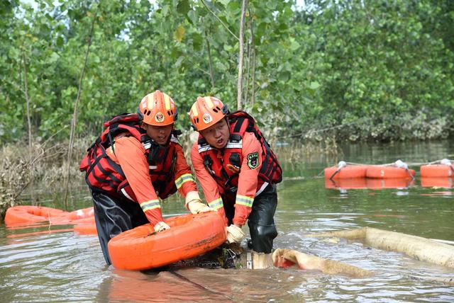华容县团洲垸 洞庭湖 排涝泵延伸作业