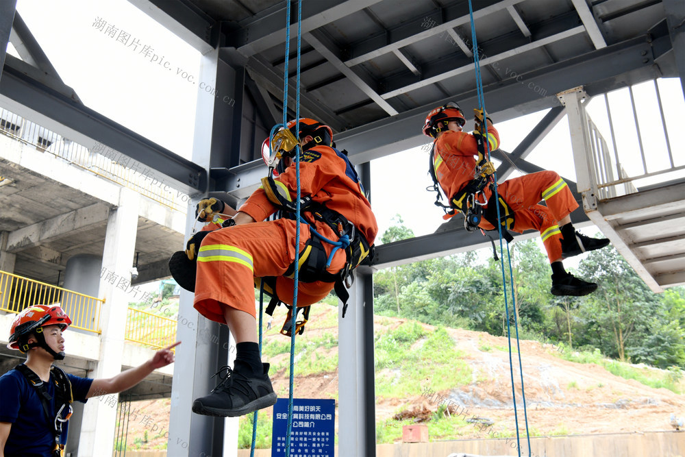 消防 救援 高空 绳索 技术 本领 训练 应急 业务 技能