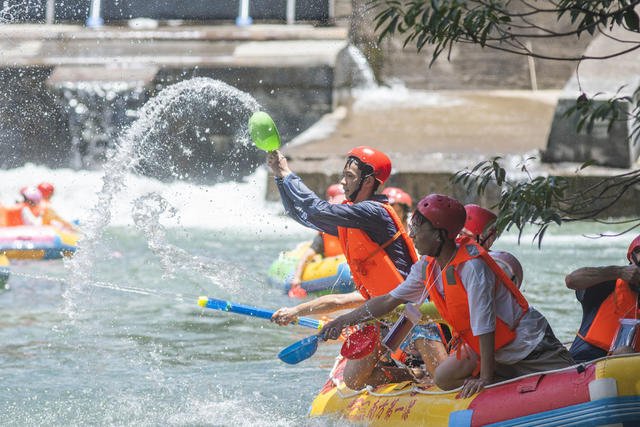 漂流  度暑  莽山  温泉  旅游  亲水