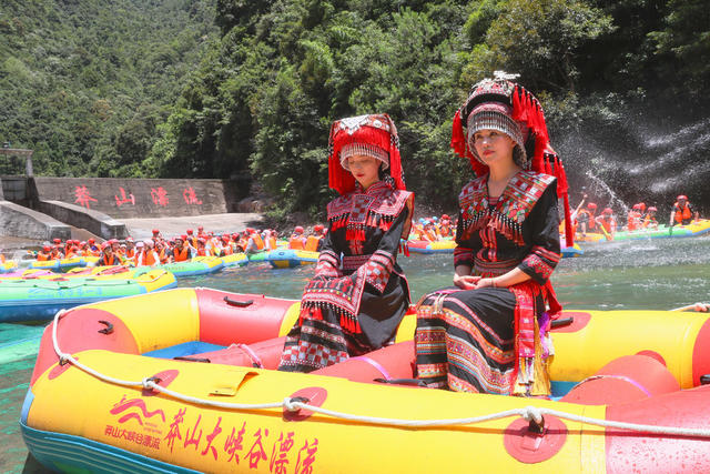 漂流  旅游  清凉  生态  峡谷
