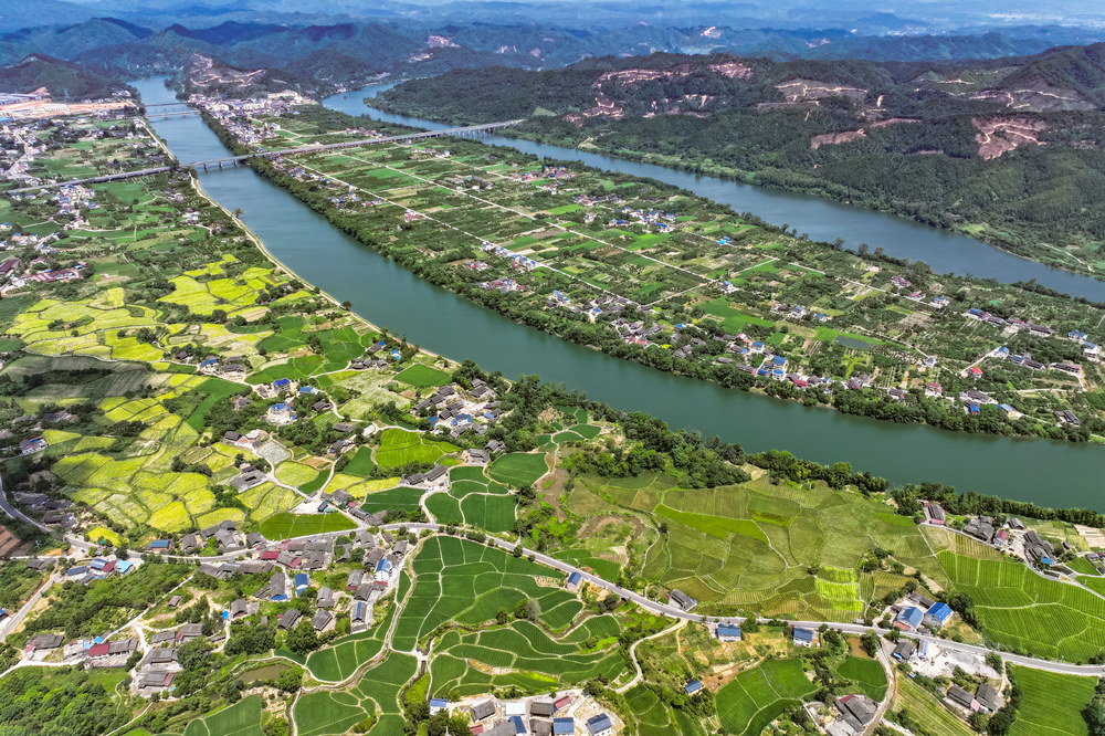 夏日 乡村 新农村  生态 宜居 宜游 美丽乡村
