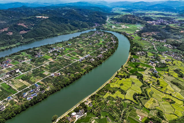 夏日 乡村 新农村  生态 宜居 宜游 美丽乡村
