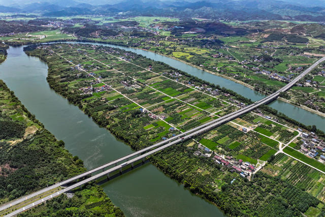 夏日 乡村 新农村  生态 宜居 宜游 美丽乡村
