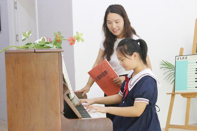 暑假 学艺 快乐 古筝 钢琴 架子鼓
