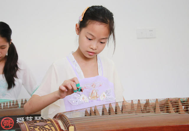 暑假 学艺 快乐 古筝 钢琴 架子鼓