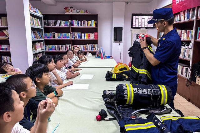 消防 安全 暑假 孩子 暑托班 社区 暑期 宣传
