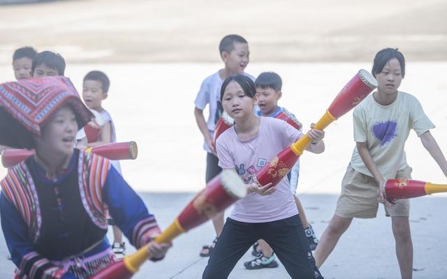 志愿
学生
暑期
