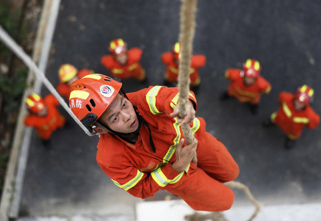 三伏天 消防 训练 灭火救援 实战救援能力