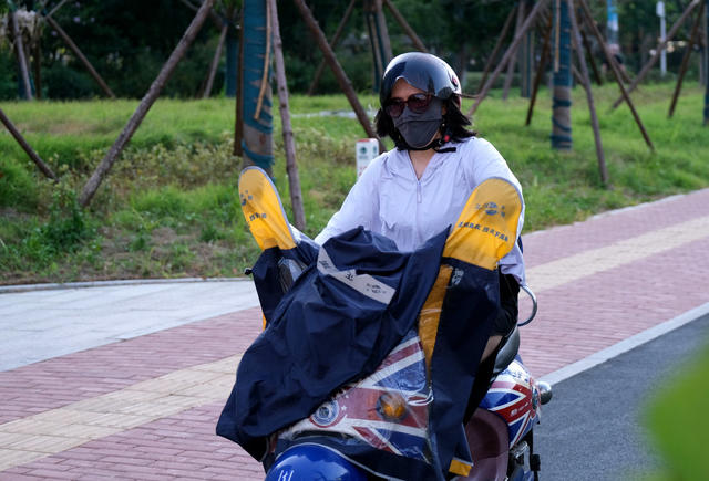 “全副武装”，防晒