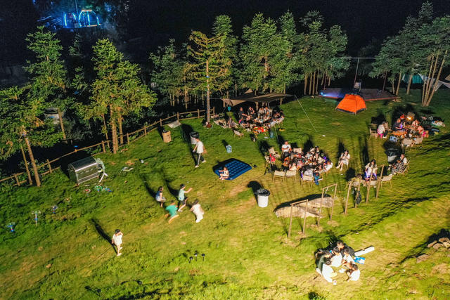 避暑 高山 露营 旅游 休闲 游客 观光 清凉