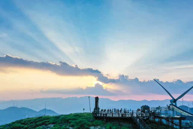 避暑 高山 露营 旅游 休闲 游客 观光 清凉