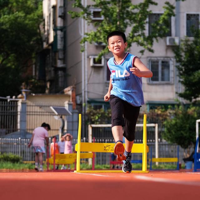 体育场，享假期