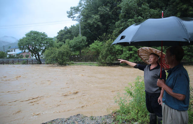 湖南桂东 党员 冲锋 抗“格美”  大暴雨 汶江河
