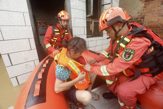 抗洪抢险 防汛救援 转移群众 防汛应急响应 人民群众安全